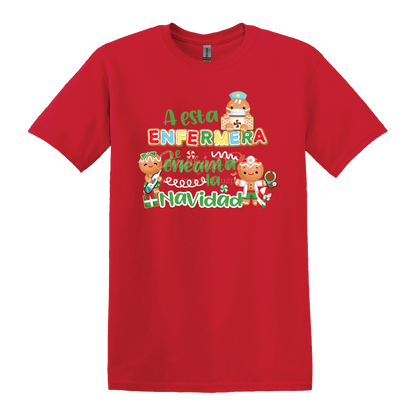A esta Enfermera le encanta la Navidad T Shirt
